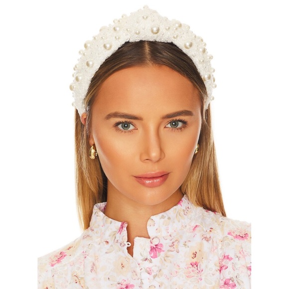 ♡ 𝖫𝖾𝗅𝖾 𝖲𝖺𝖽𝗈𝗎𝗀𝗁𝗂 ♡ 𝖨𝗏𝗈𝗋𝗒 𝖯𝖾𝖺𝗋𝗅 𝖳𝗐𝖾𝖾𝖽 𝖧𝖾𝖺𝖽𝖻𝖺𝗇𝖽 - Picture 2 of 5